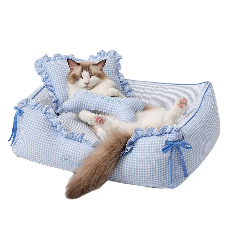 Cozy Pet Bed for Small Dogs and Cats (1)