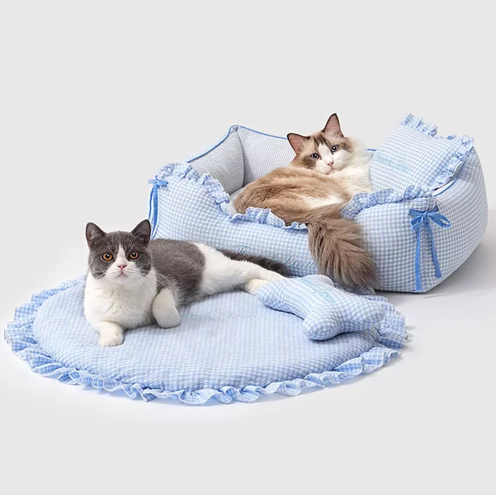 Small Pet Bed – Cozy, Washable, Year-Round Use